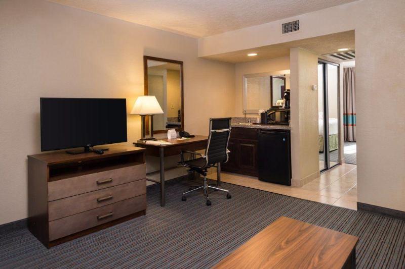 Holiday Inn Hotel & Suites Oklahoma City North By Ihg Экстерьер фото